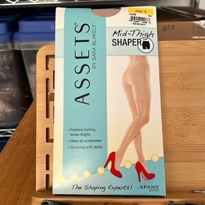SPANX Nude Size 2 Mid Thigh Shaper 4’10” -5’9” 115-150 Pounds
